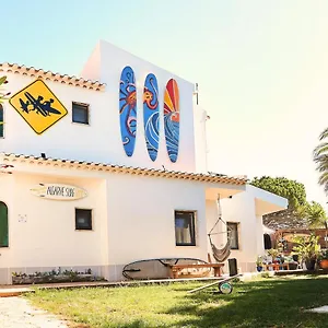  Albergue Algarve Surf Camp &